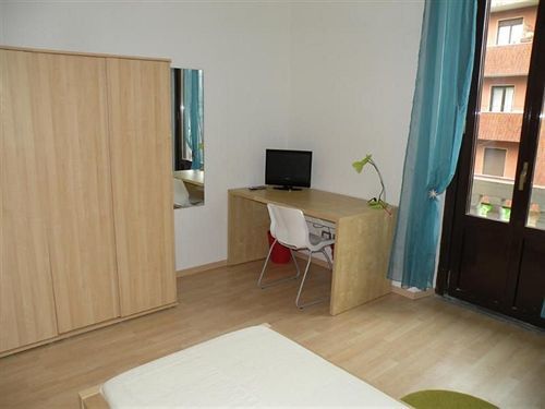 Le Tre Torri Hotel Милано Екстериор снимка